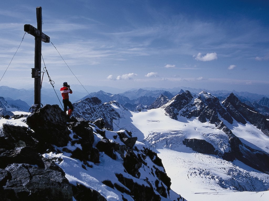 QUER DURCH WEISSE WINTERWELTEN